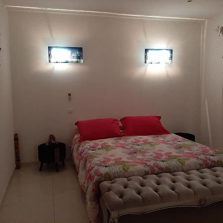 Bed and Breakfast Les Collines D'Ugernum Beaucaire  Exterior foto